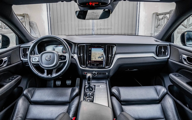 Volvo V60 cena 98900 przebieg: 157000, rok produkcji 2019 z Zalewo małe 781